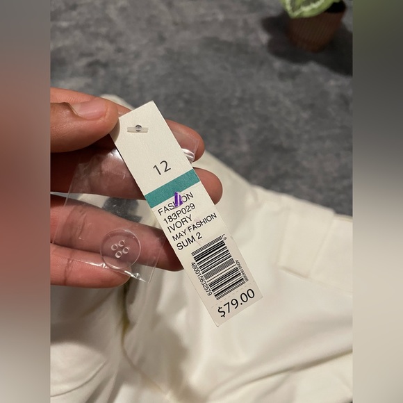 Cropped - Picture 6 of 7